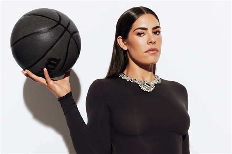 kelsey plum skims photos.